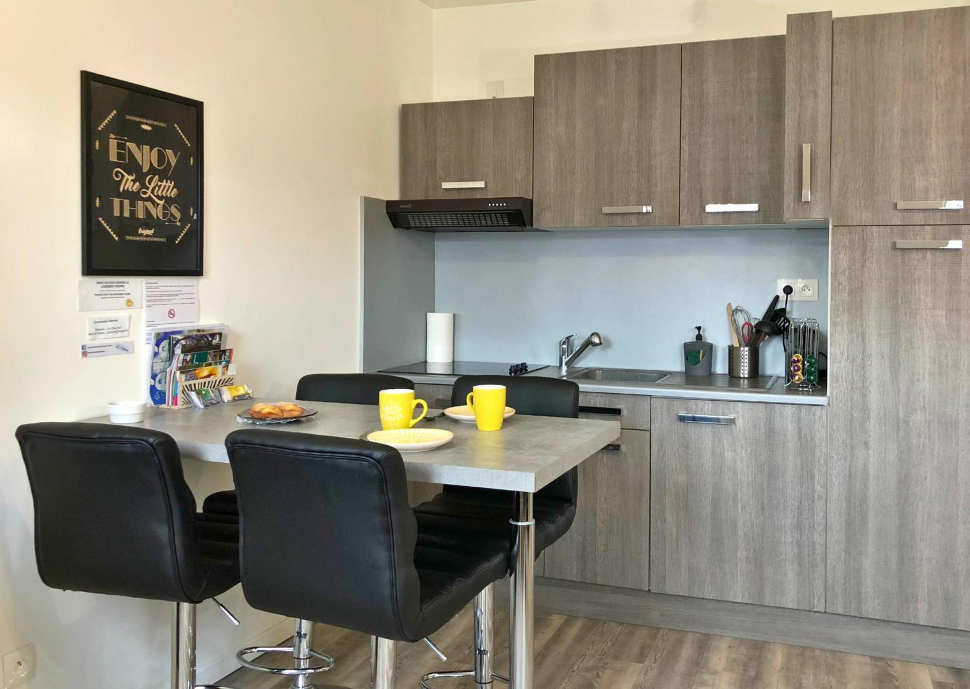 Appartement - Parking Prive Gratuit, Proche Centre-Ville Et Gare De Saint-Omer Saint-Omer (Pas-de-Calais) Szoba fotó